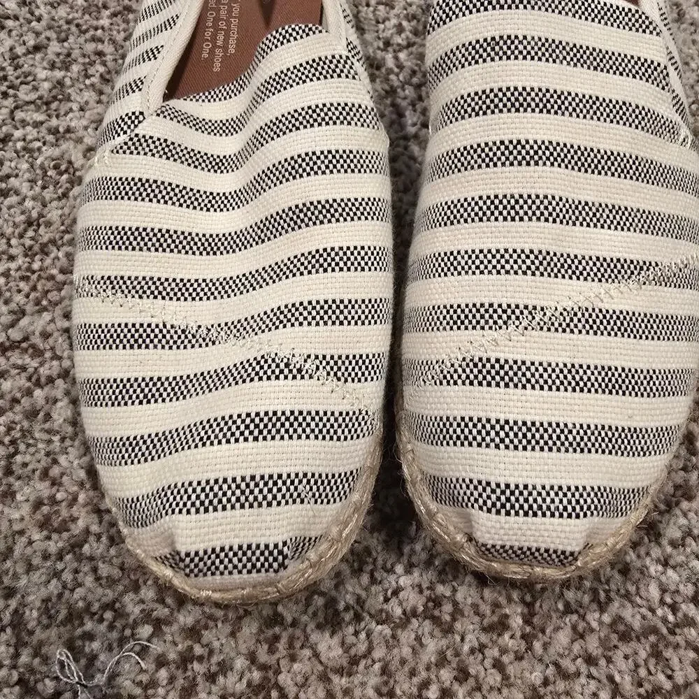 Women's TOMS Espadrilles Slip On Shoes Black Cream Striped | Size 6.5